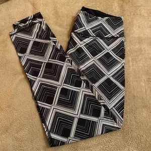 Victoria’s Secret Knockout Workout Leggings